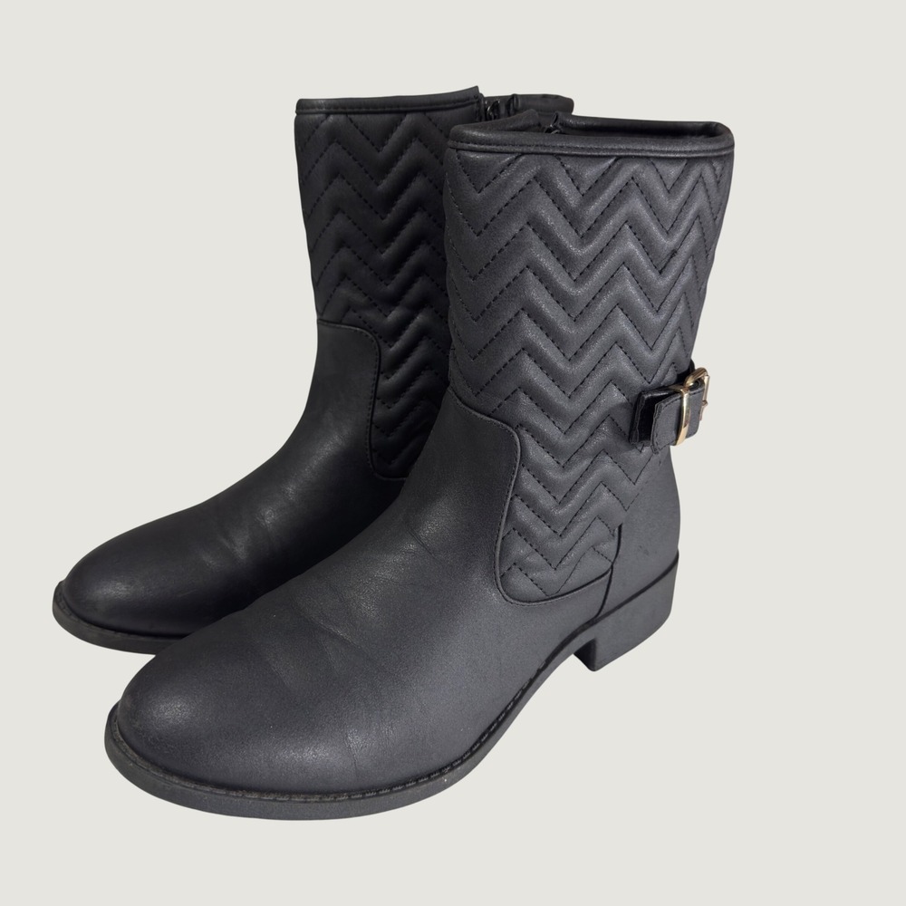 3202 | ShoeDazzle Sandi Quilted Moto Ankle Boots Black Women 9